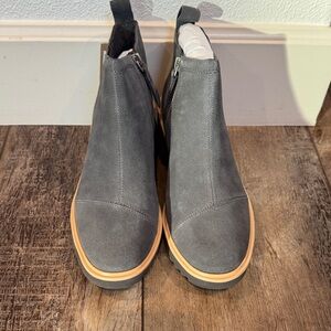 Toms Ankle Boots in Teal Box